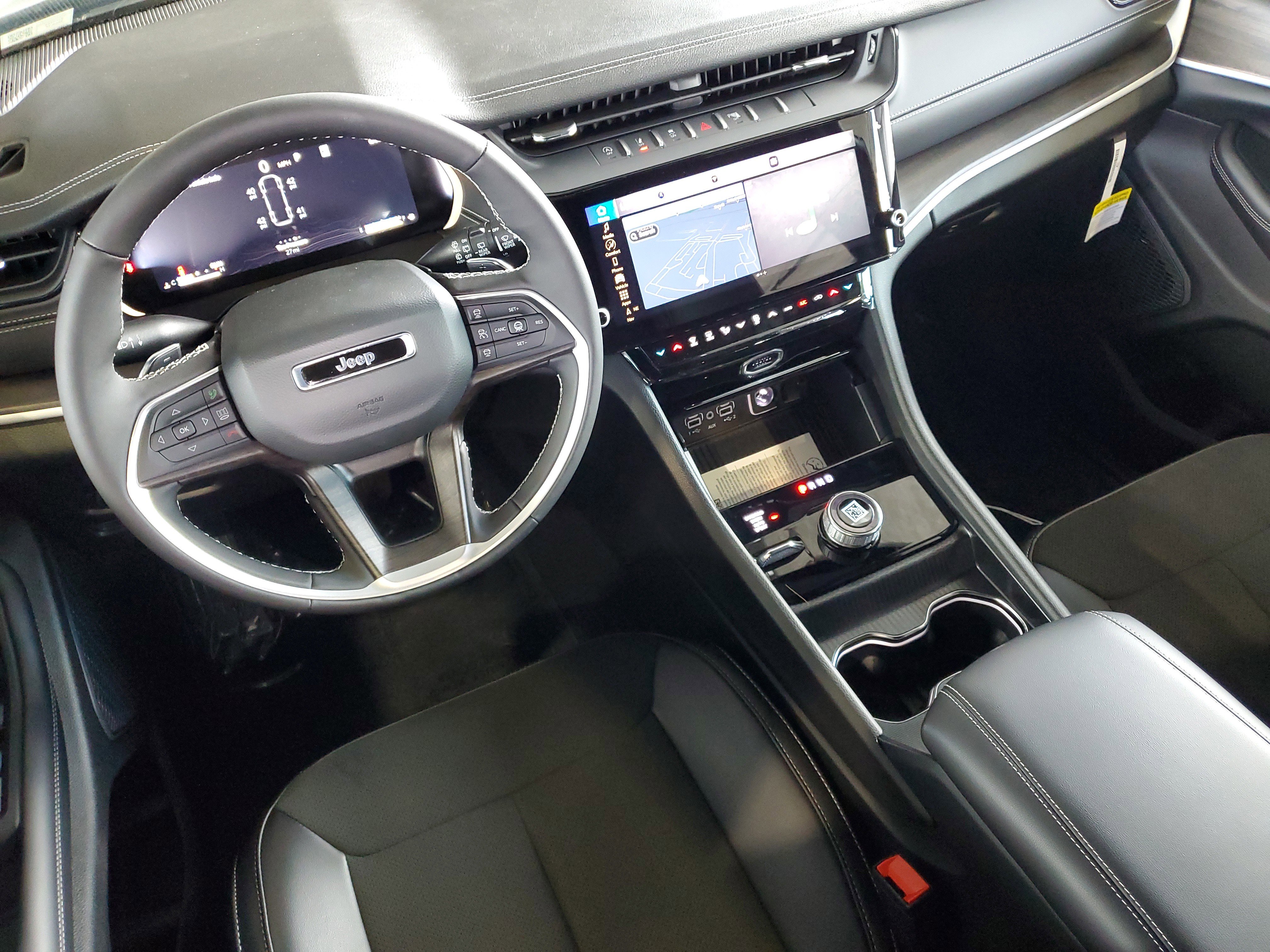 New 2026 Jeep Grand Cherokee L 4WD image 13