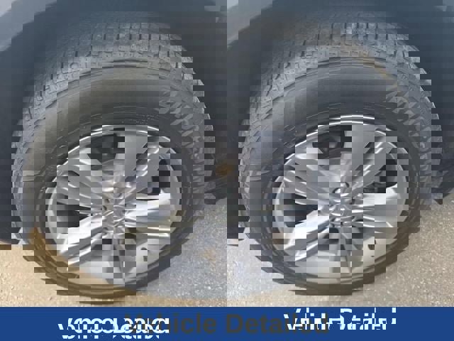 Used 2023 Acura MDX SH-AWD image 13