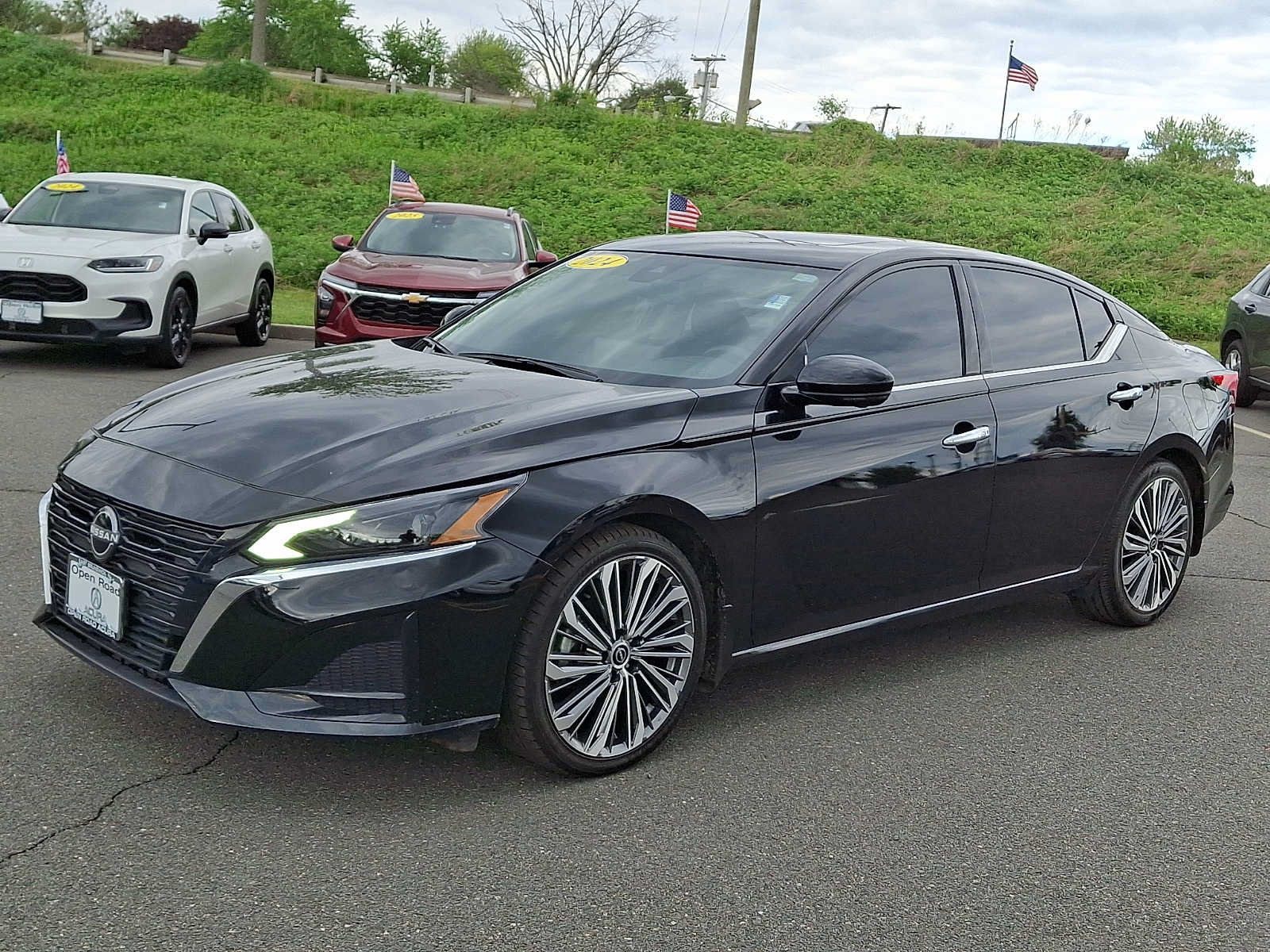 Used 2024 Nissan Altima 2.5 SL FWD image 3