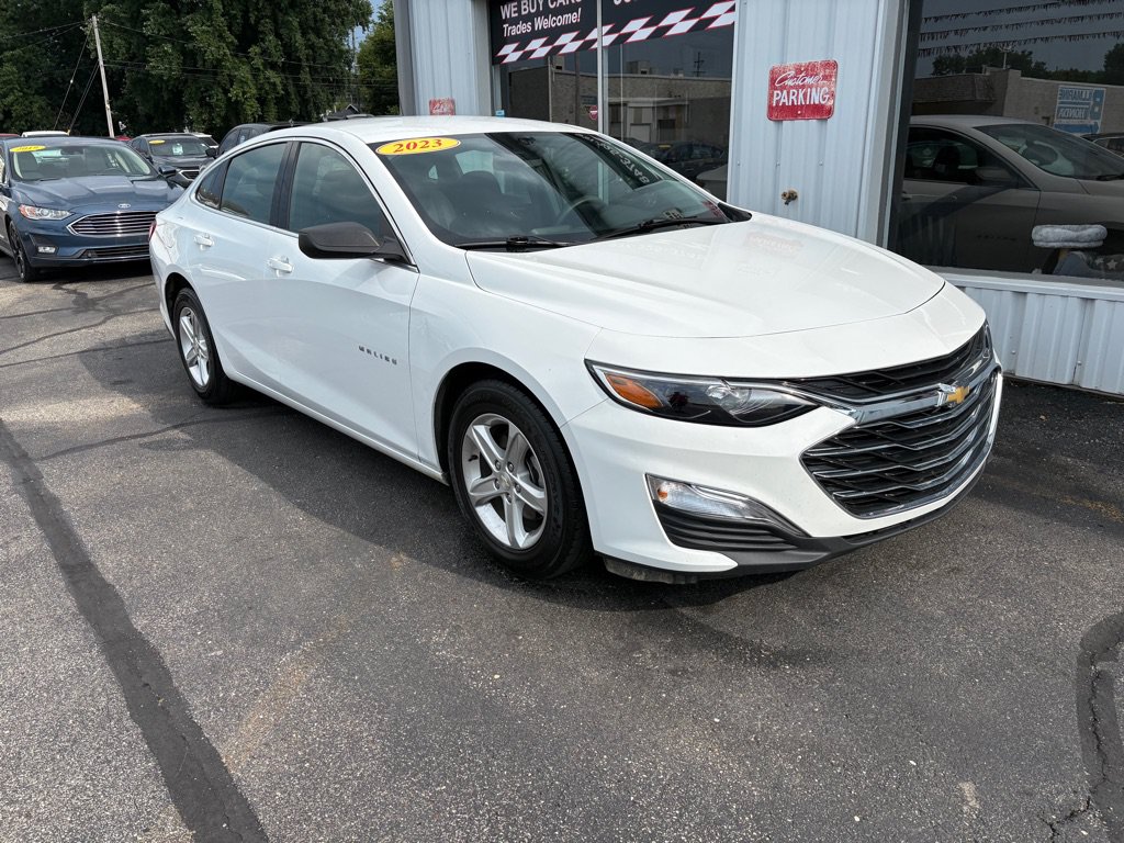 Used 2023 Chevrolet Malibu LS FWD image 1