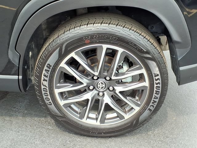 Certified 2026 Toyota Corolla Cross XLE AWD/4WD image 7