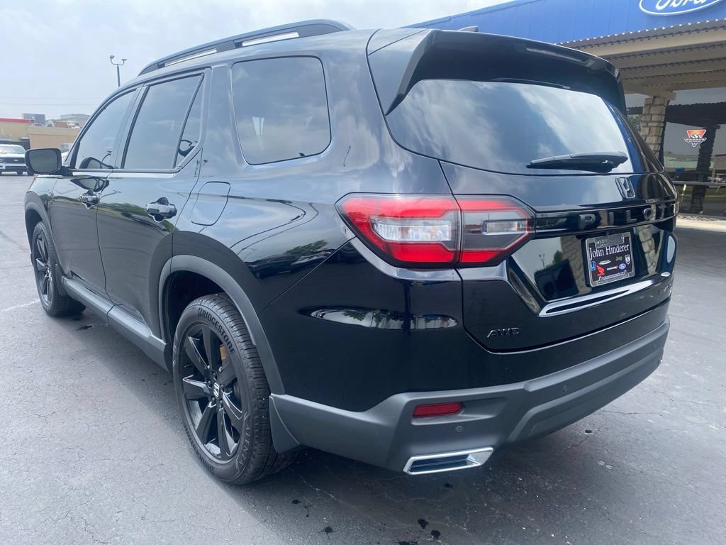 Used 2025 Honda Pilot Black Edition image 5
