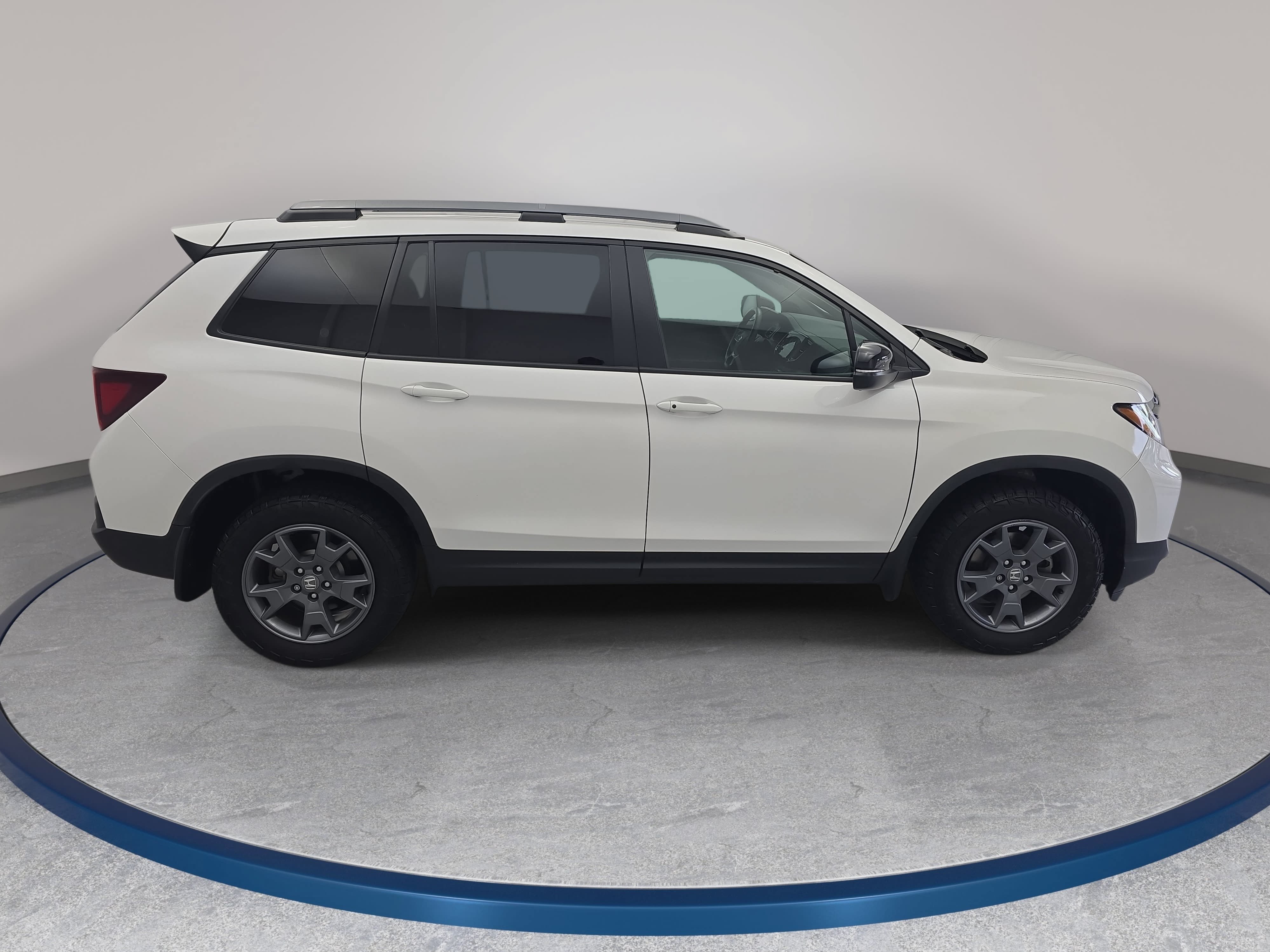 Used 2024 Honda Passport TrailSport image 4