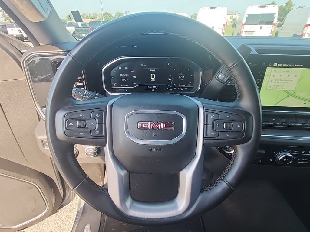 Used 2025 GMC Sierra 1500 SLT RWD image 9