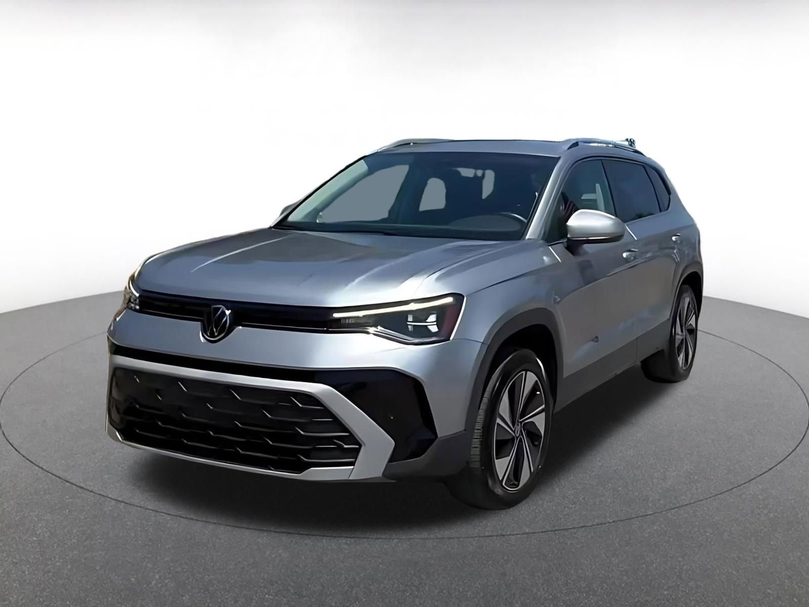 Used 2025 Volkswagen Taos SE AWD/4WD image 7