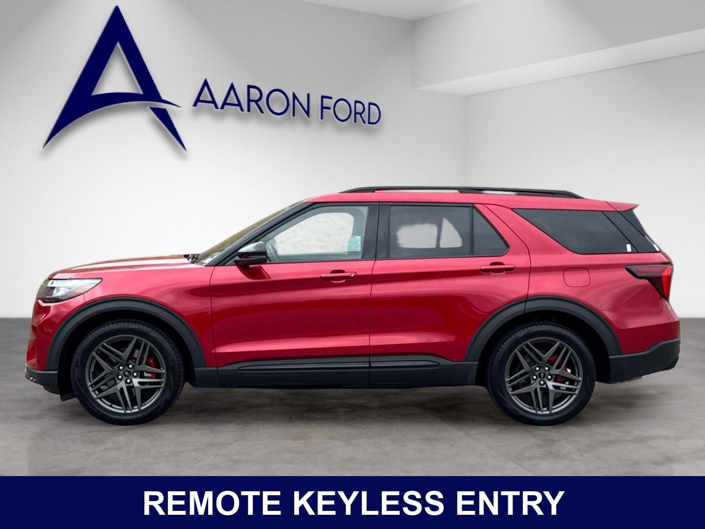 Used 2025 Ford Explorer ST w/ Sun And Sound Package AWD/4WD image 3