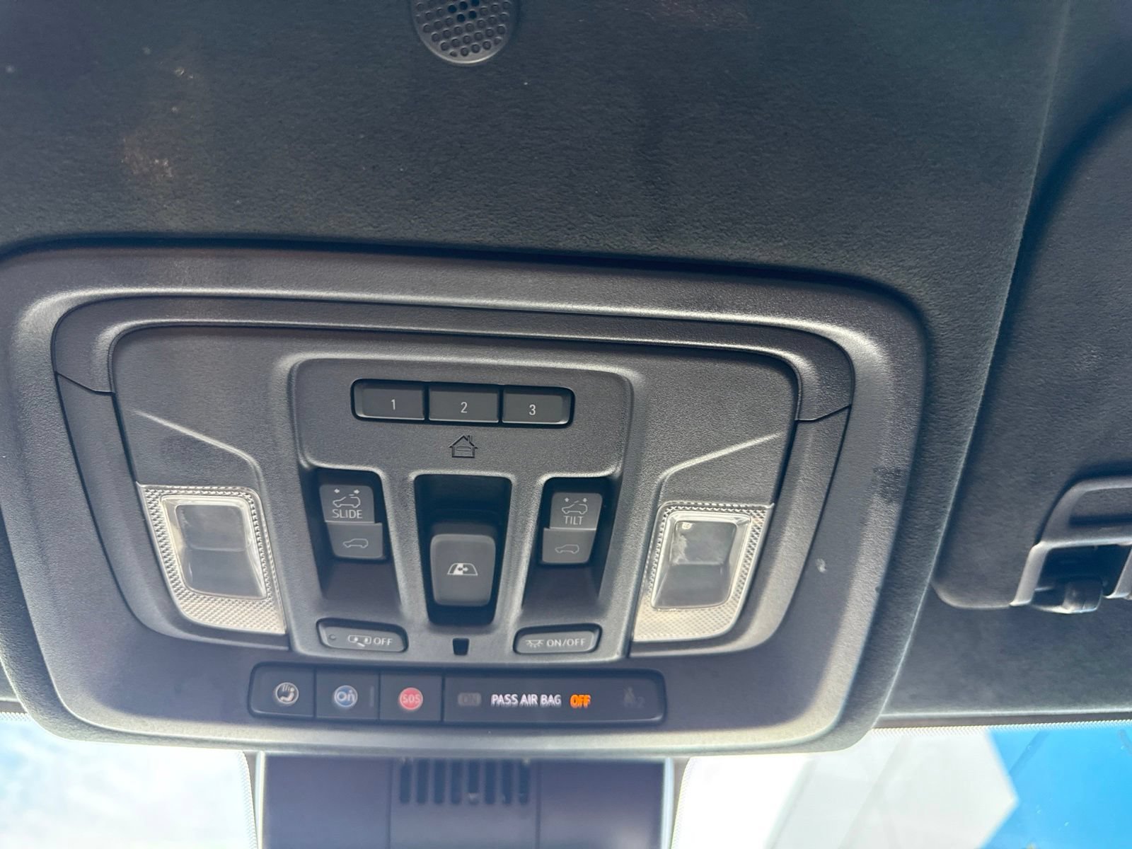Used 2022 GMC Sierra 1500 Denali Ultimate AWD/4WD image 32