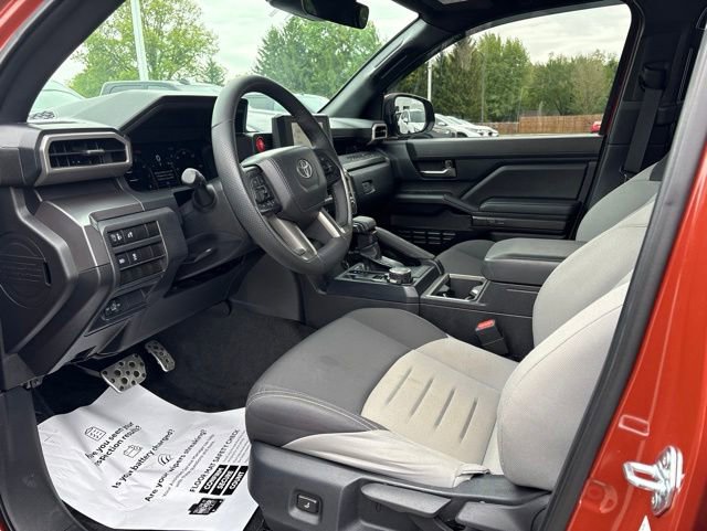 Used 2025 Toyota Tacoma TRD Sport AWD/4WD image 8