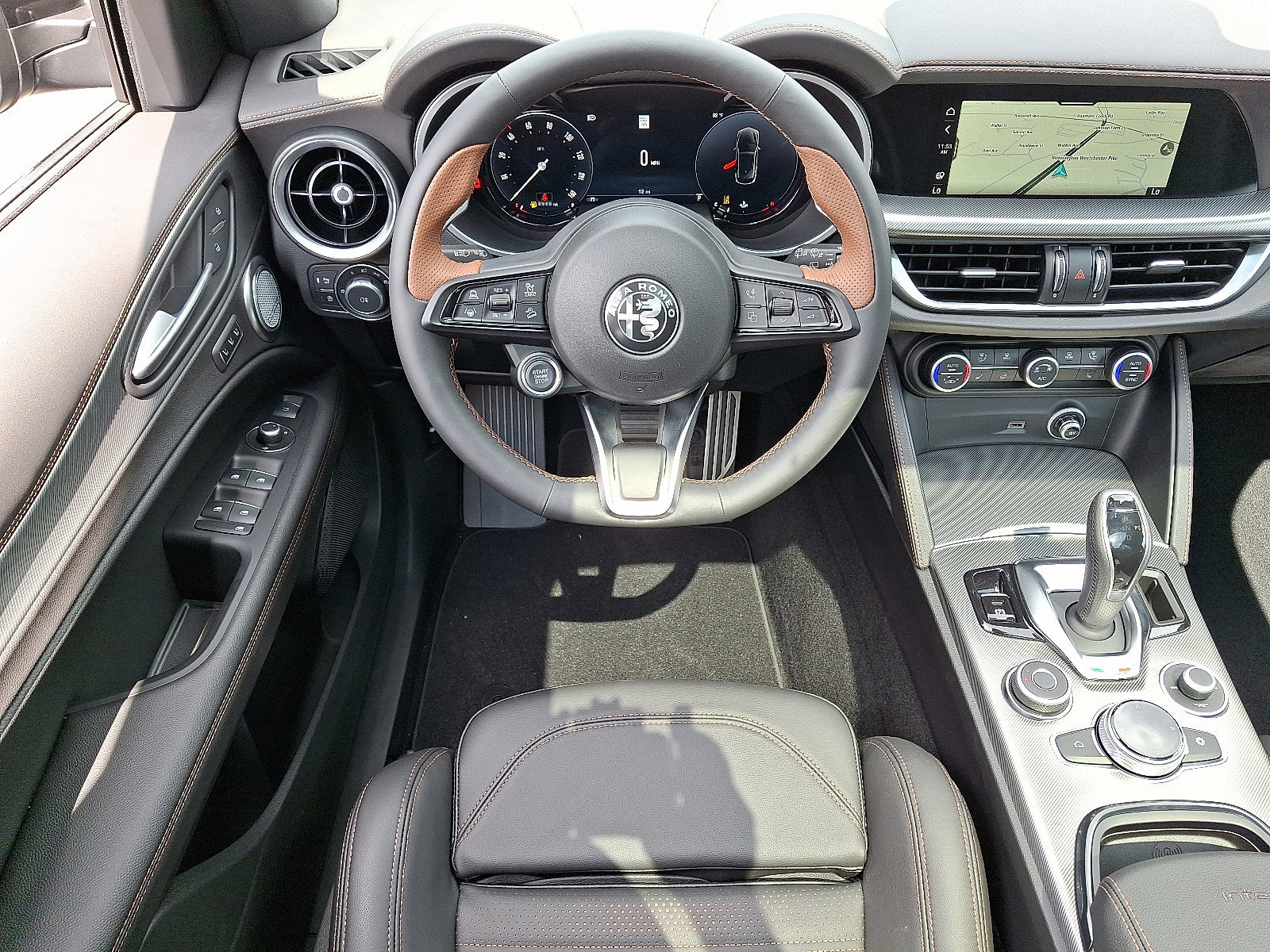 New 2025 Alfa Romeo Stelvio Sprint image 7