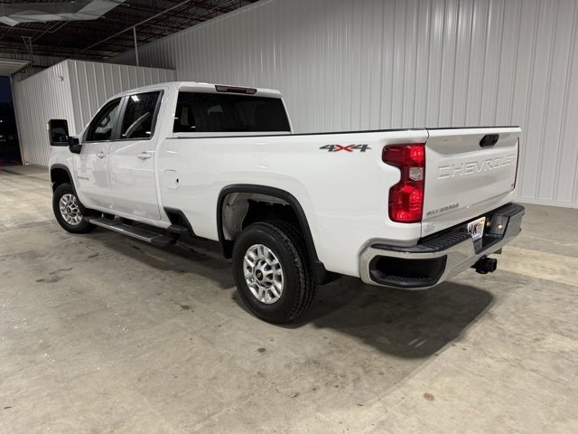 Used 2025 Chevrolet Silverado 2500 LT w/ Convenience Package image 4