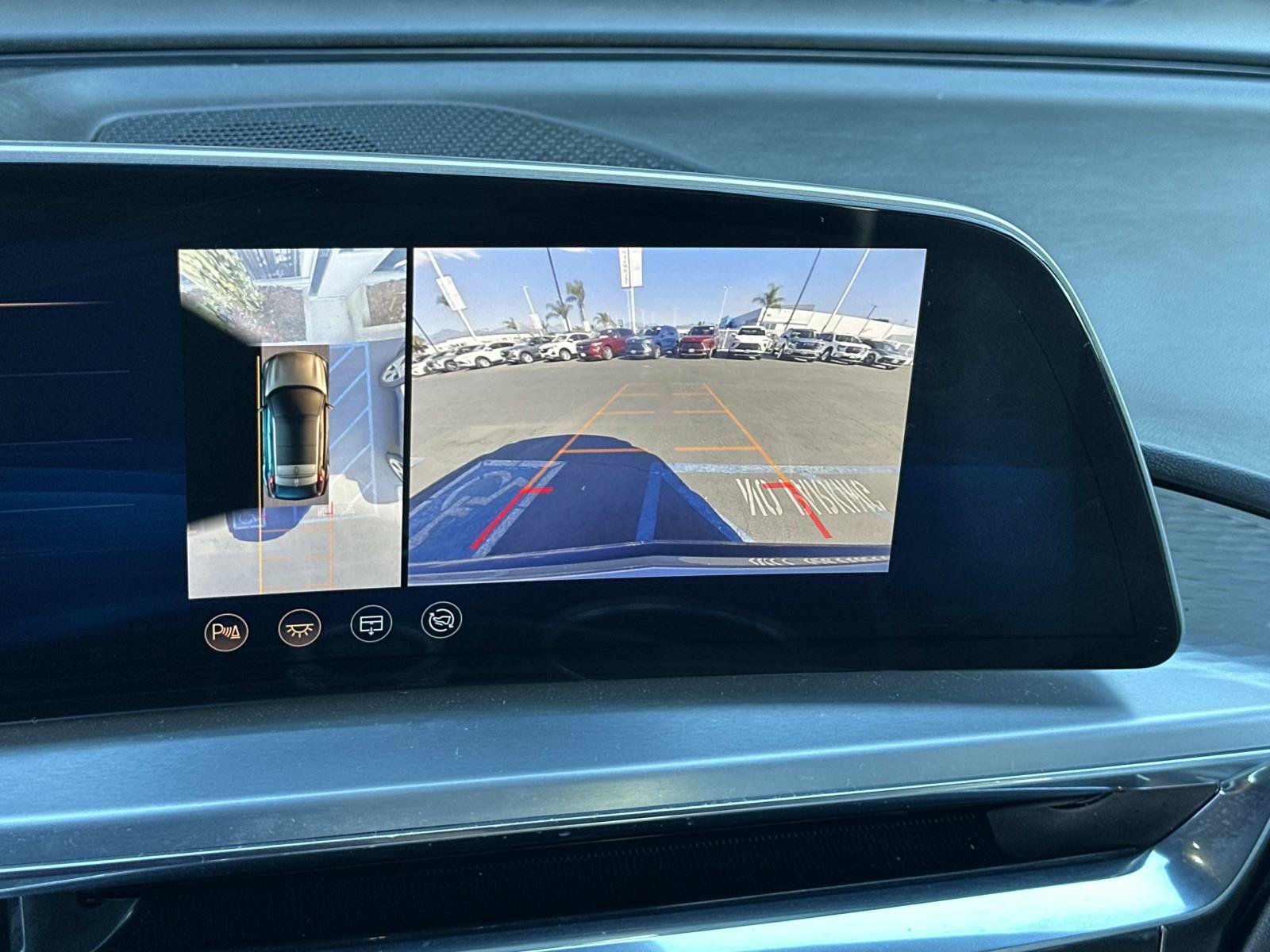 Used 2024 Cadillac Lyriq Sport AWD/4WD image 19