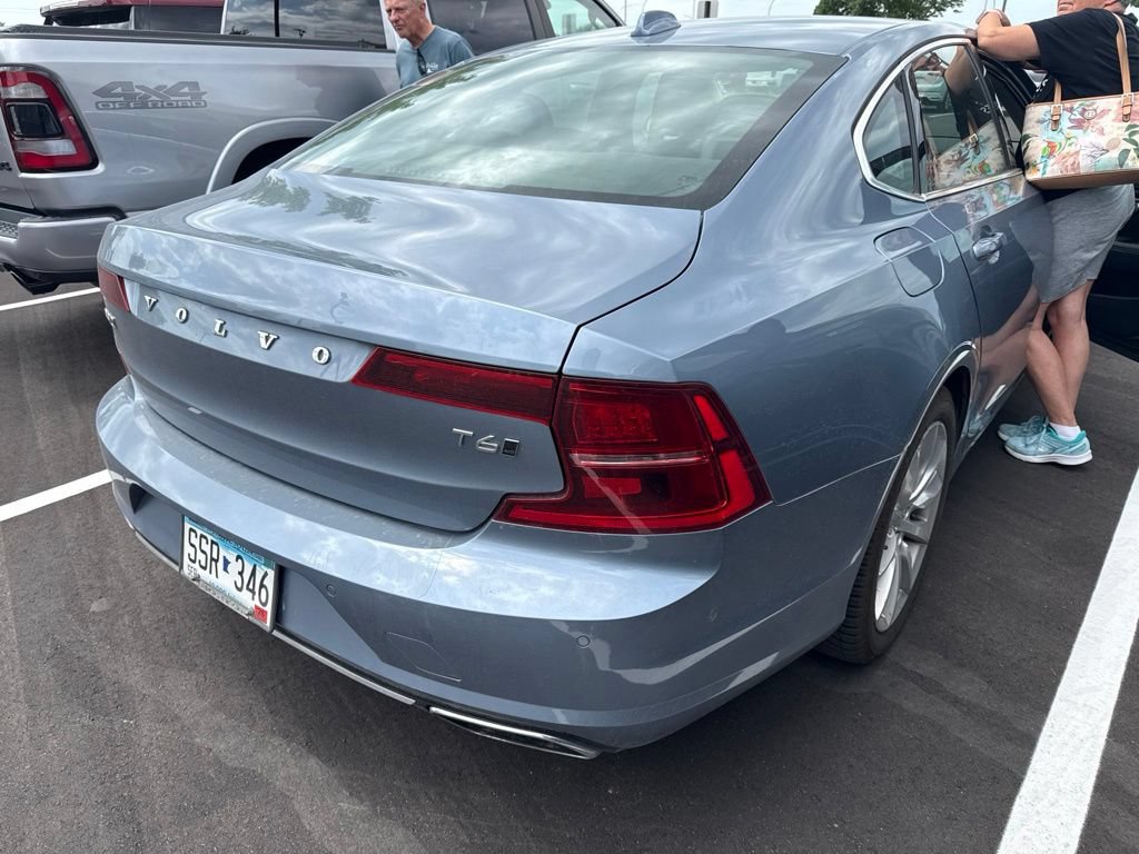 Used 2017 Volvo S90 T6 Momentum w/ Climate Package AWD/4WD image 3