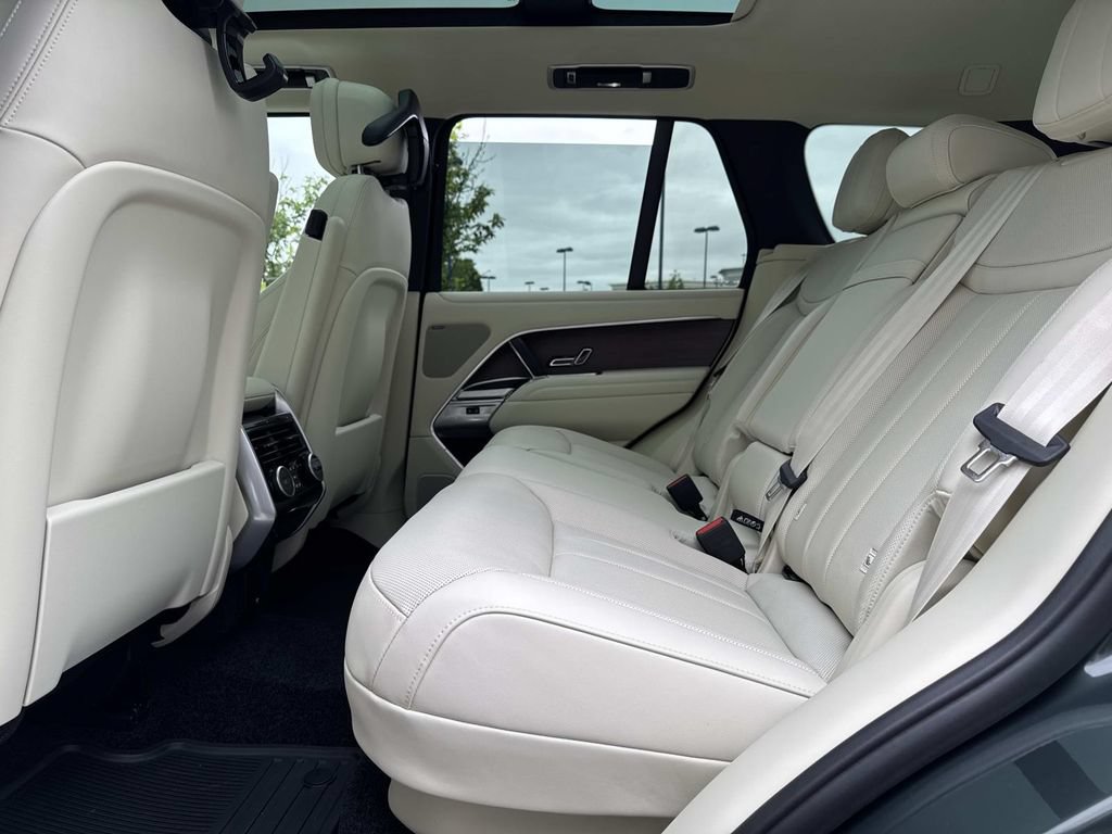 New 2026 Land Rover Range Rover SE AWD/4WD image 14