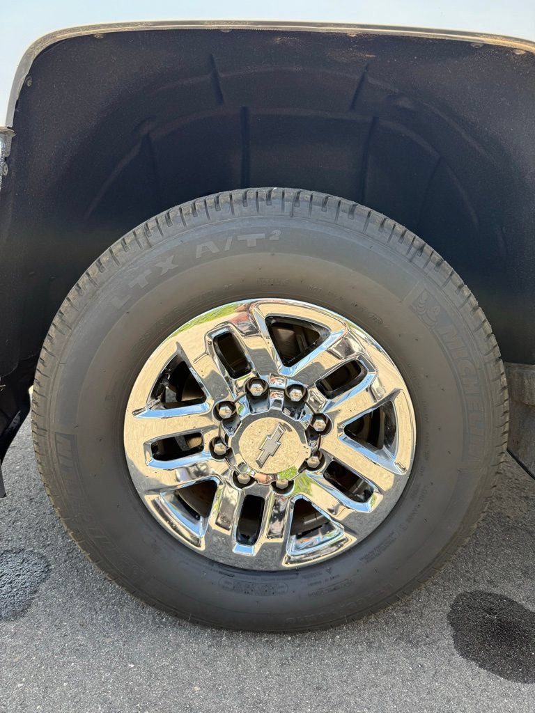 Used 2019 Chevrolet Silverado 2500 LT w/ LT Convenience Package AWD/4WD image 26