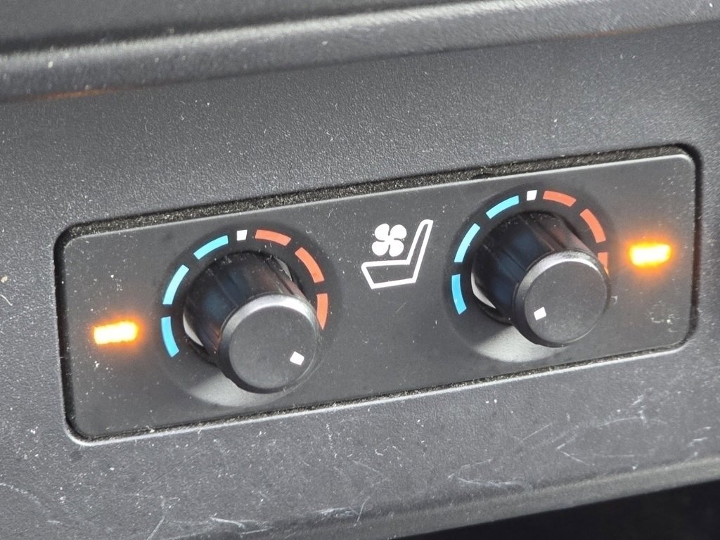 Used 2022 Toyota 4Runner Limited image 13