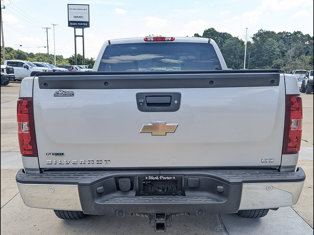 Used 2011 Chevrolet Silverado 1500 LTZ w/ LTZ Plus Package AWD/4WD image 10