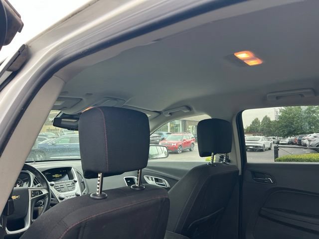 Used 2017 Chevrolet Equinox LT w/ Convenience Package FWD image 9