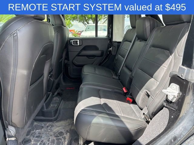 Used 2018 Jeep Wrangler Unlimited Sahara w/ Dual Top Group AWD/4WD image 17