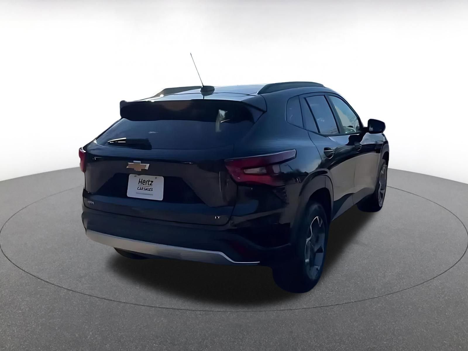 Used 2025 Chevrolet Trax LT w/ LT Convenience Package image 14