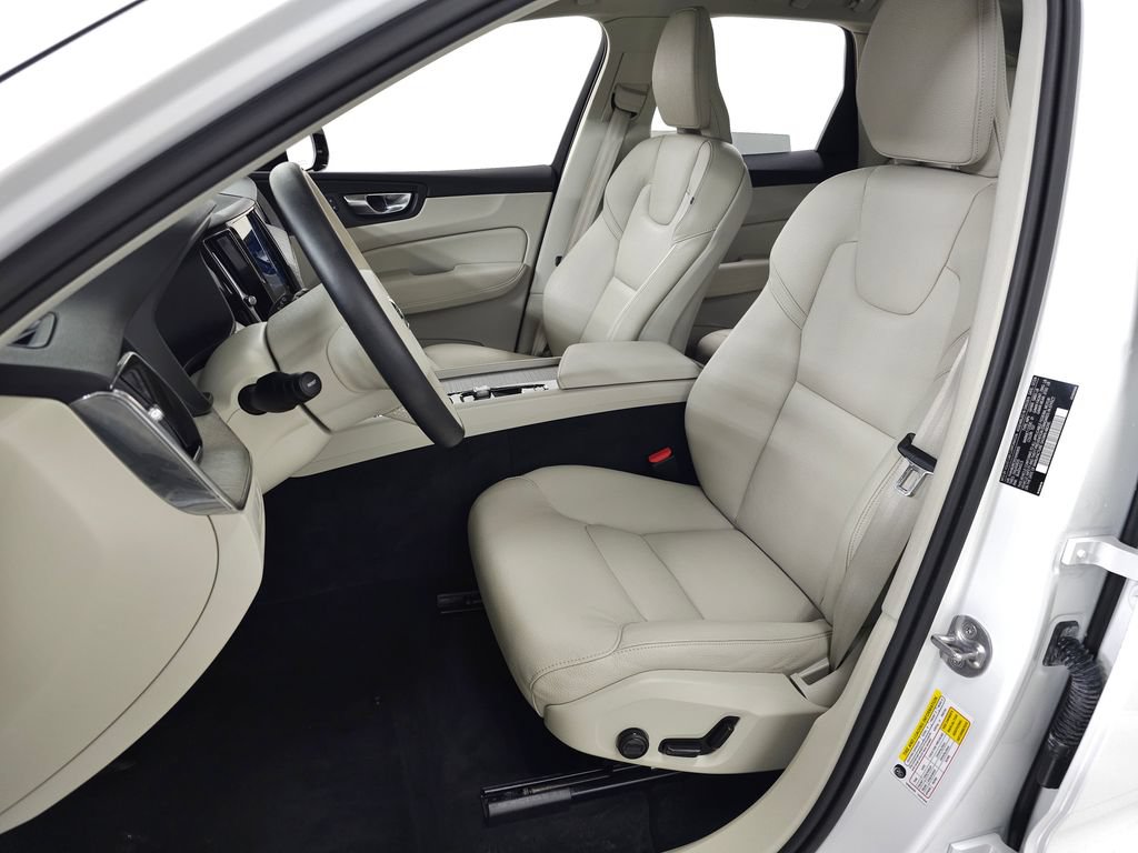 Used 2025 Volvo XC60 T8 Plus w/ Climate Package AWD/4WD image 16