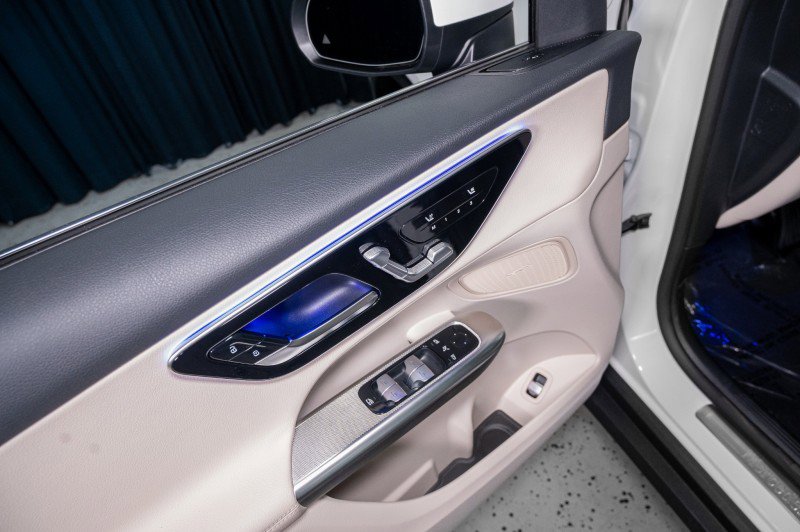Certified 2026 Mercedes-Benz GLC 300 image 10