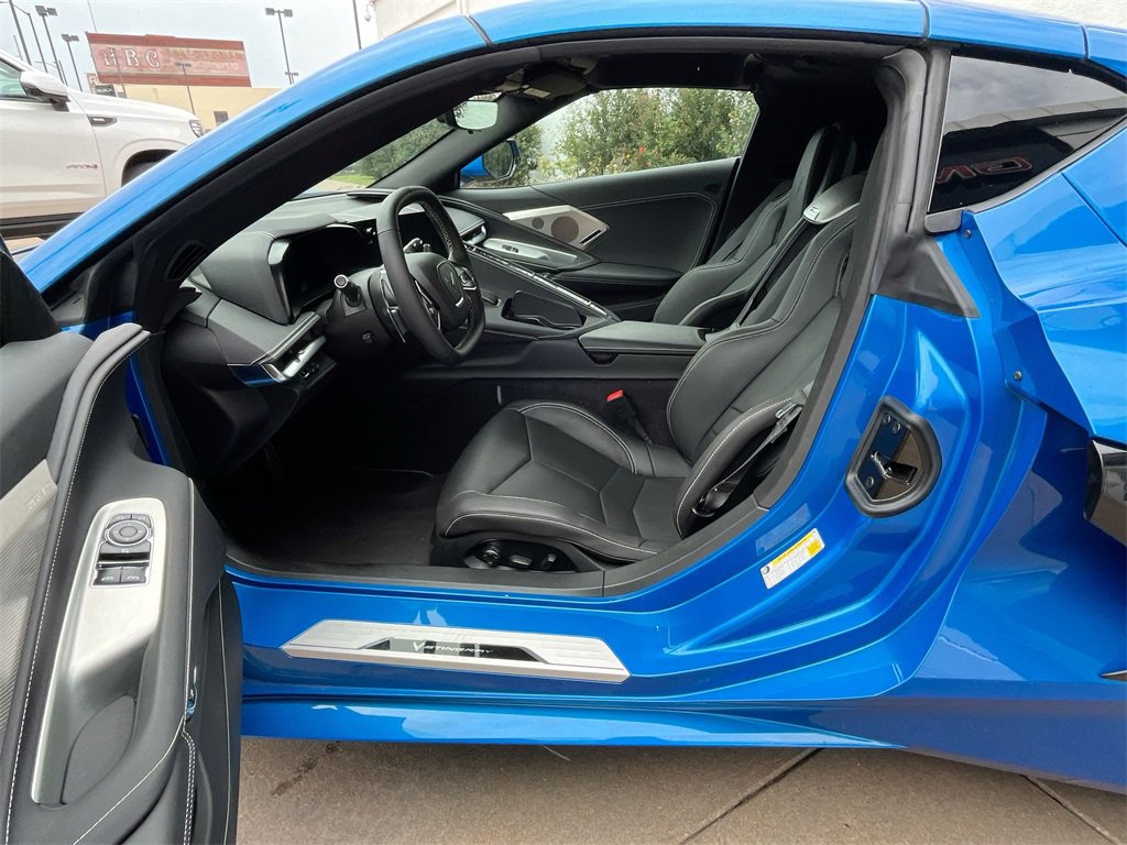 Used 2024 Chevrolet Corvette Stingray Preferred Cpe w/ Z51 Performance Package image 11