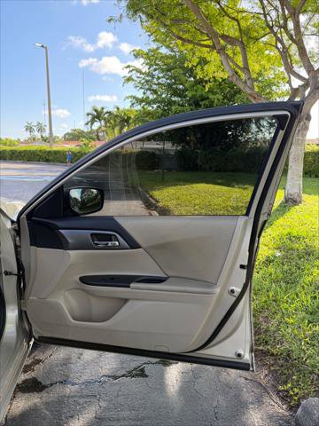 Used 2015 Honda Accord LX image 13