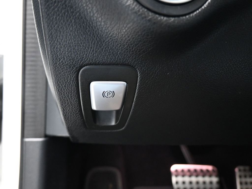 Used 2021 Mercedes-Benz C 300 4MATIC Sedan image 29