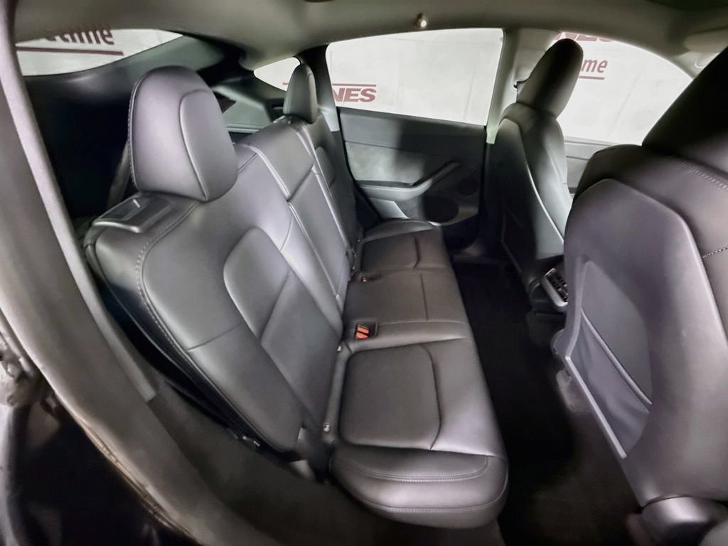 Used 2024 Tesla Model Y Long Range AWD/4WD image 29