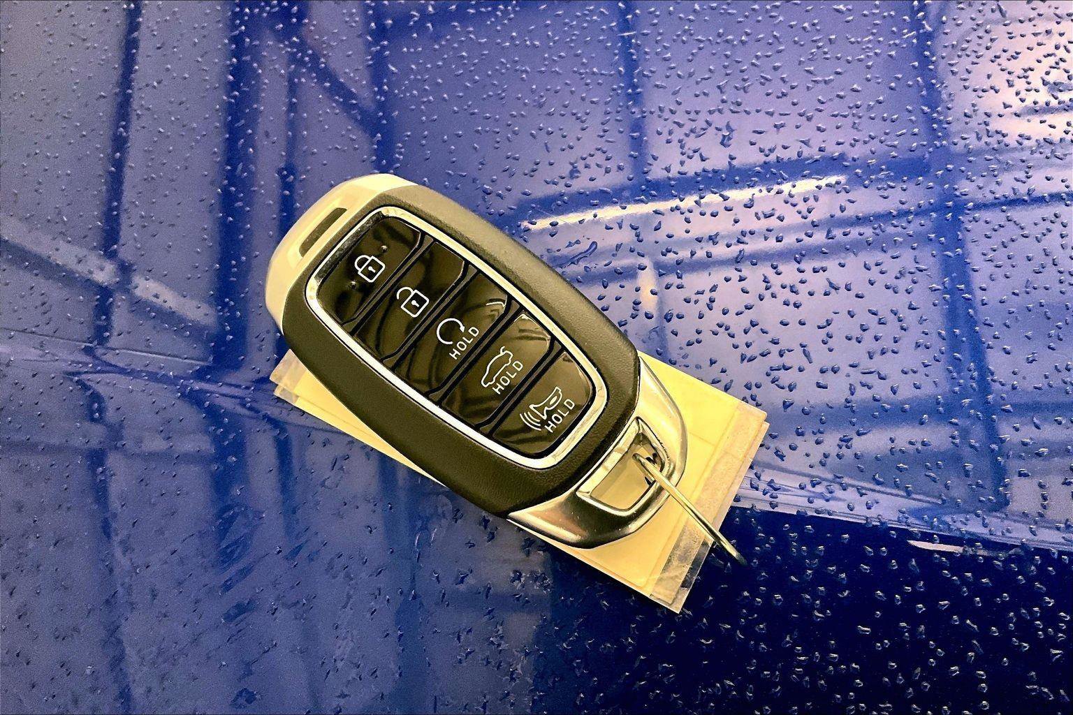 Used 2021 Hyundai Elantra SEL w/ Convenience + Premium Package image 9