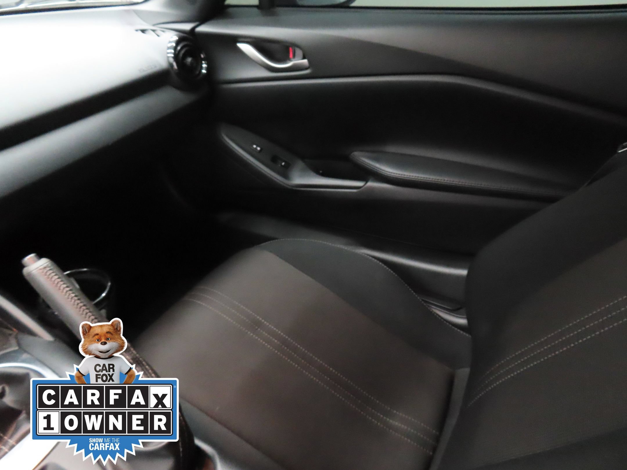 Used 2024 MAZDA MX-5 Miata Sport RWD image 19