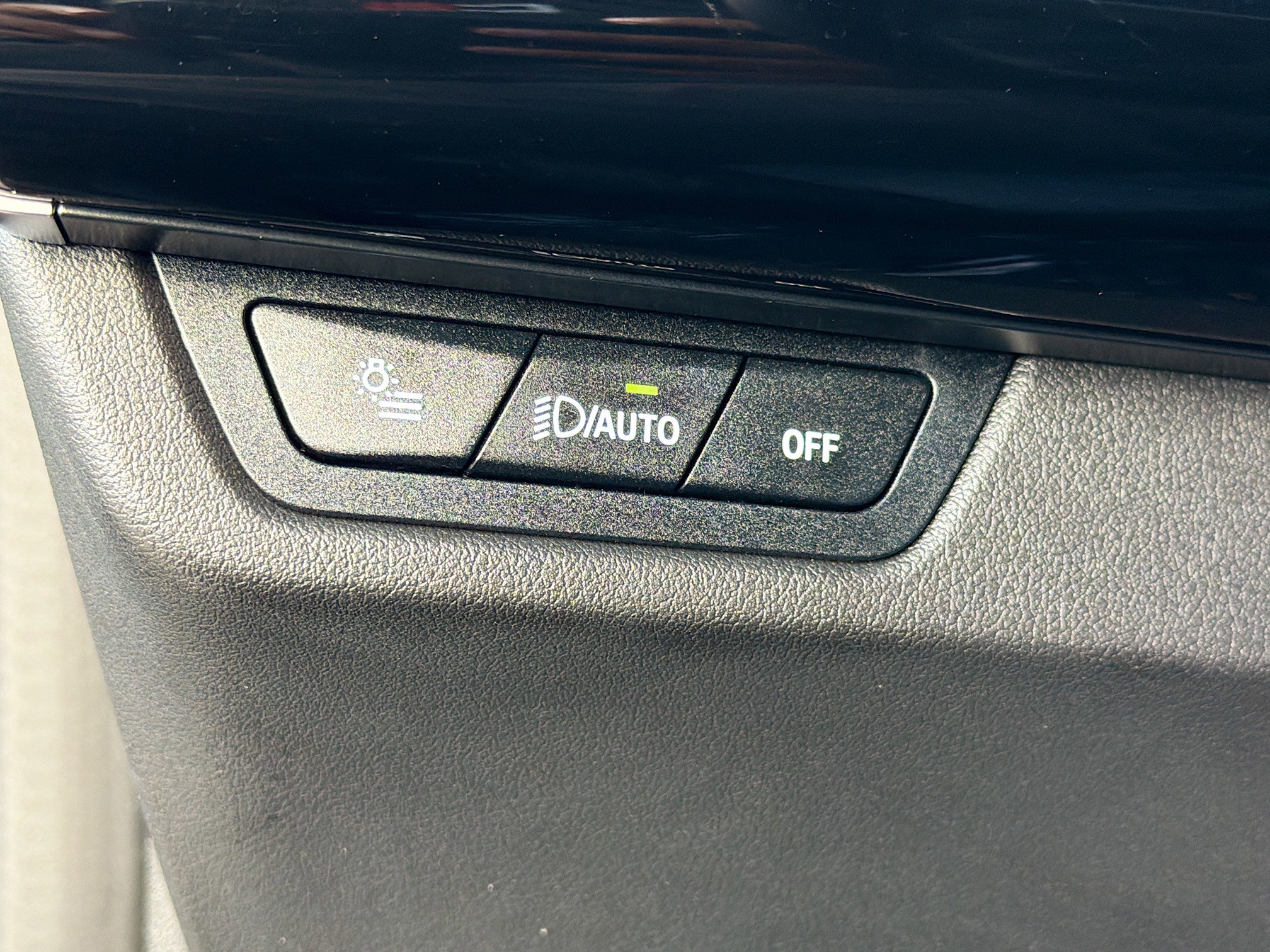 Used 2025 BMW X2 xDrive28i image 34