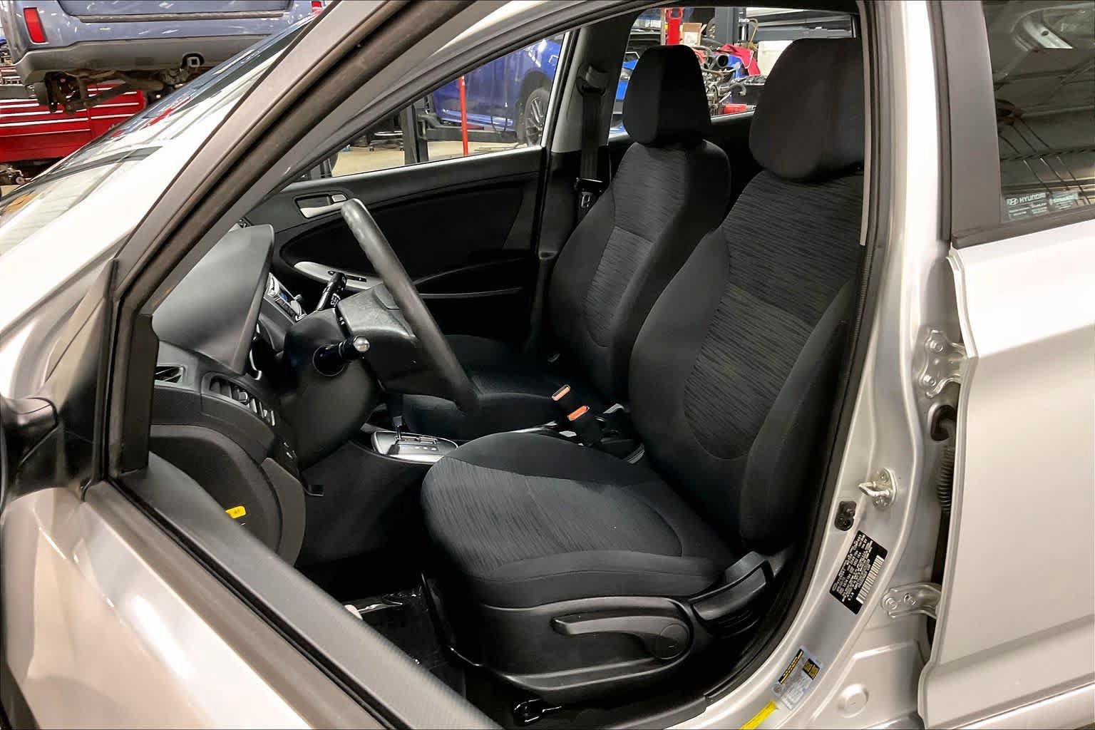 Used 2015 Hyundai Accent GS FWD image 8