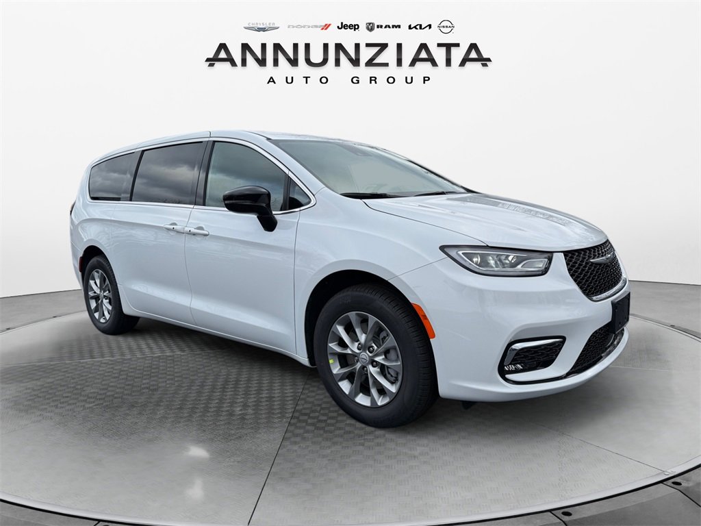 New 2026 Chrysler Pacifica Select image 7