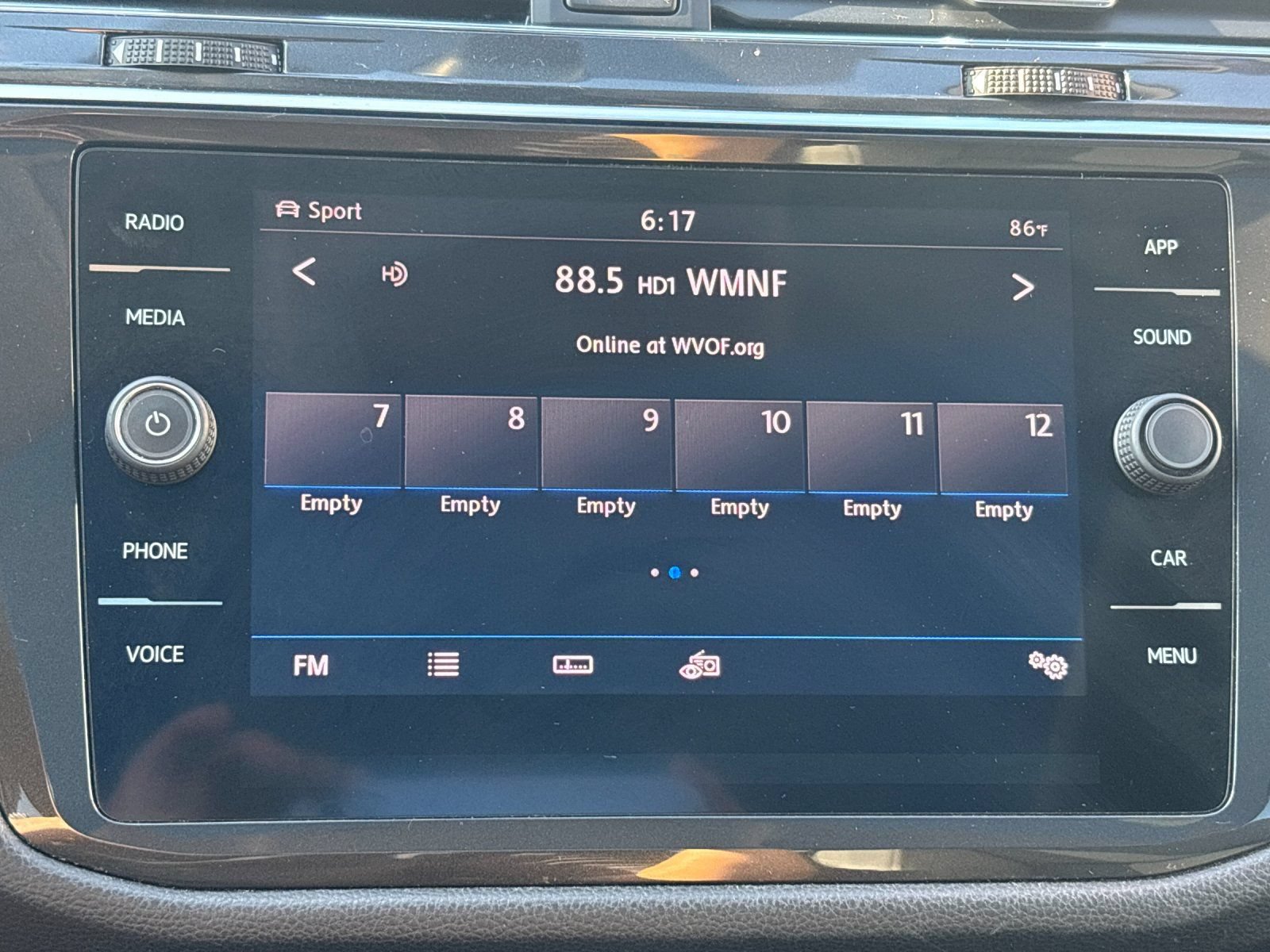 Used 2019 Volkswagen Tiguan SE AWD/4WD image 20