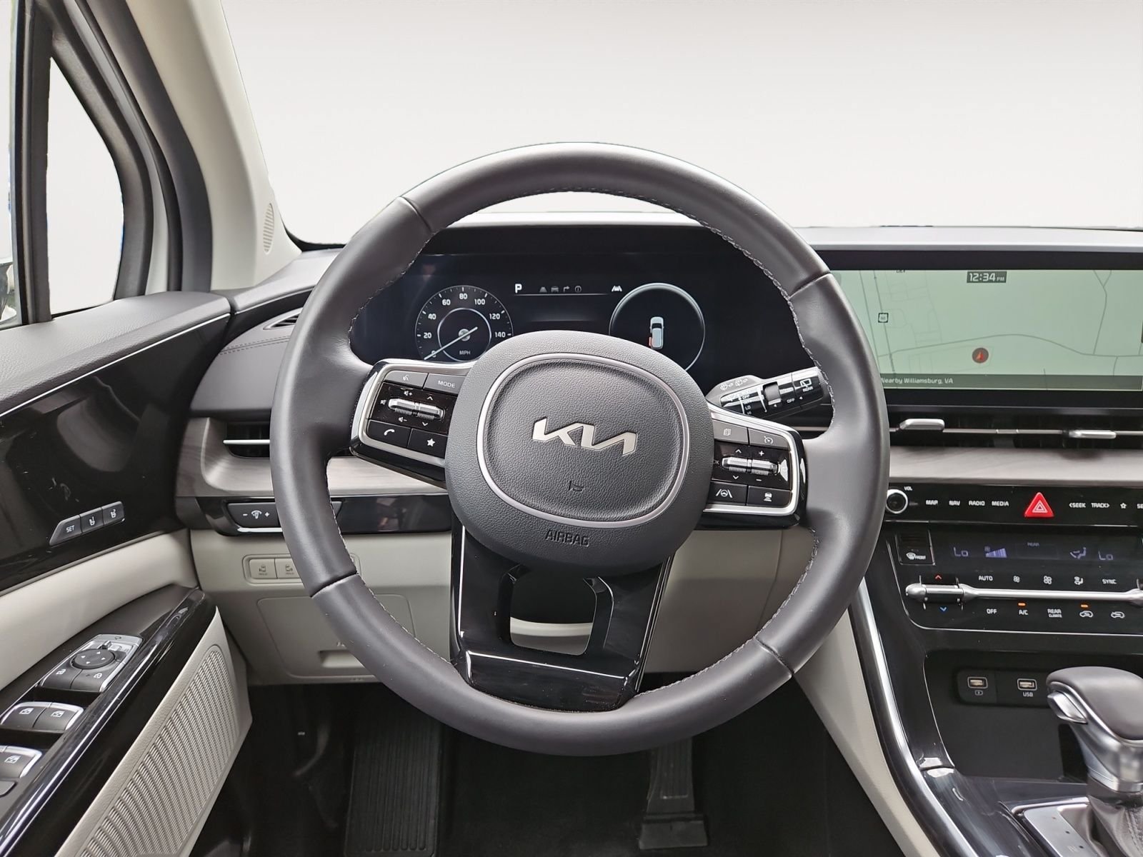 Used 2024 Kia Carnival SX FWD image 12