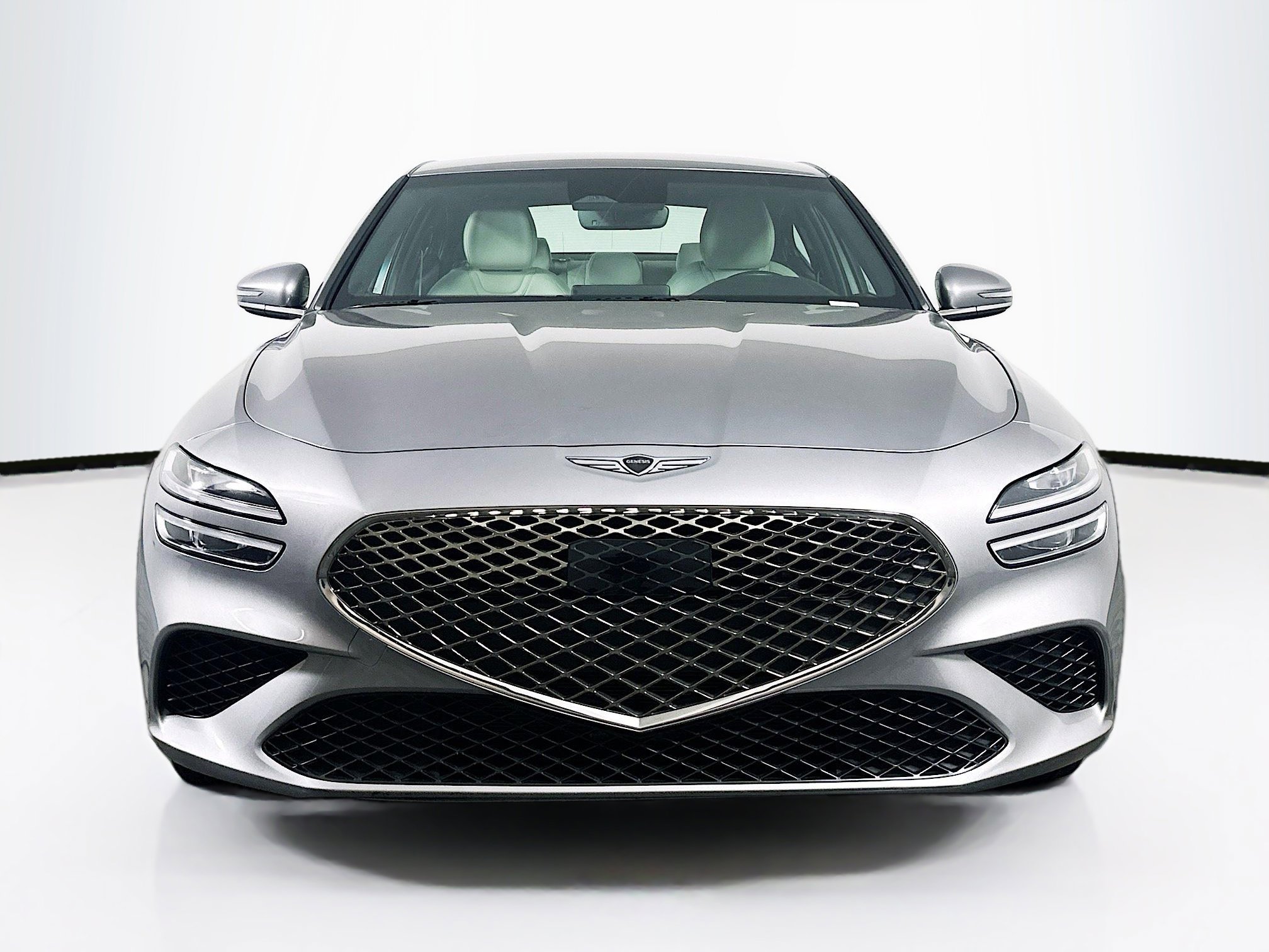 Used 2025 Genesis G70 2.5T image 2