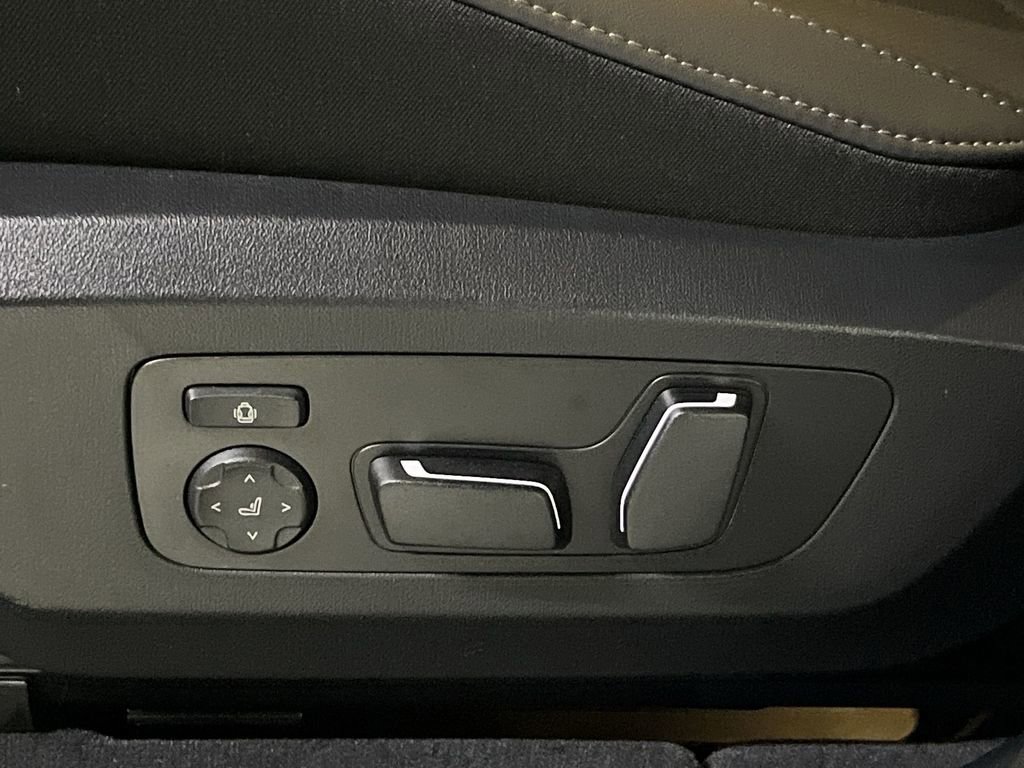 New 2026 BMW X3 xDrive30 w/ Premium Package image 12