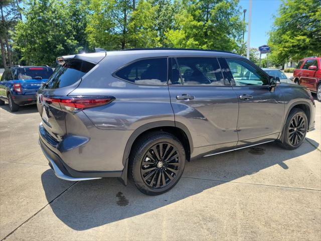 Certified 2024 Toyota Highlander XSE FWD image 7