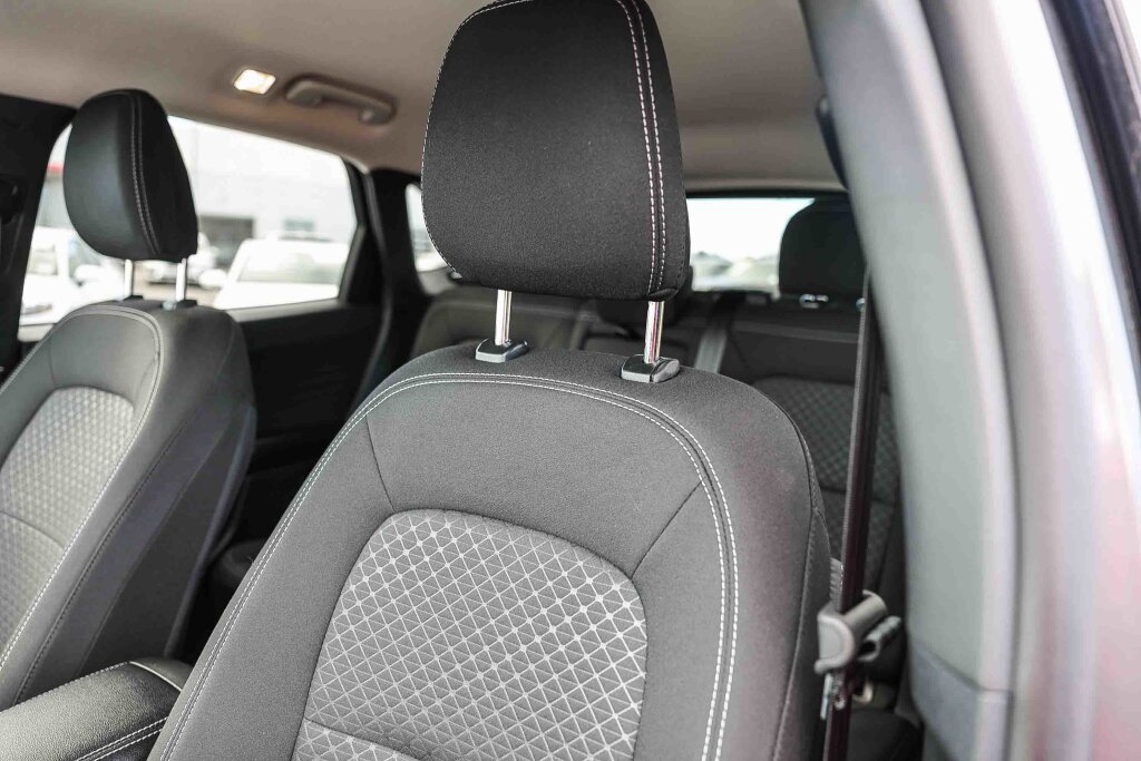 Used 2025 Ford Escape Active image 14