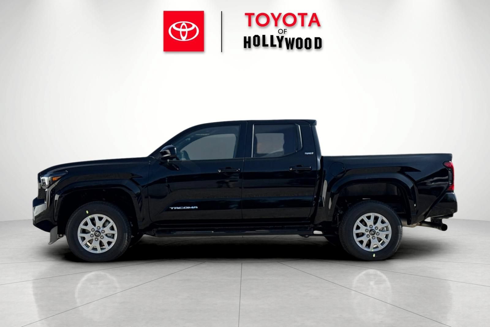 New 2026 Toyota Tacoma SR5 RWD image 9