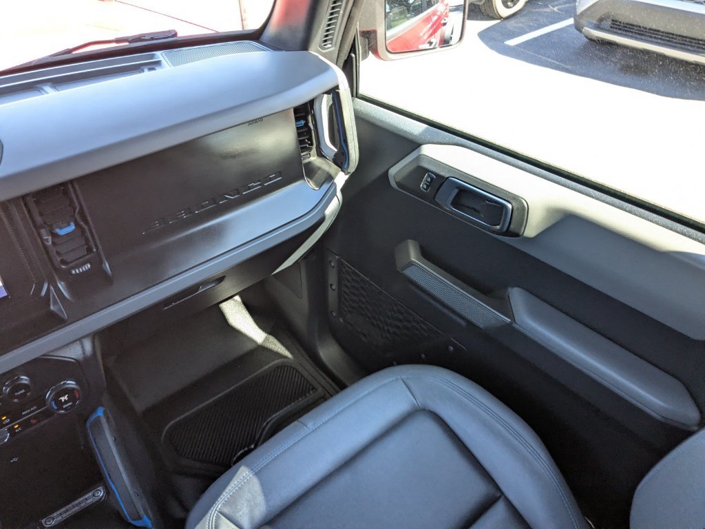 Used 2023 Ford Bronco Black Diamond AWD/4WD image 16