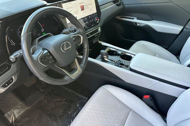 Used 2023 Lexus RX 350 w/ Accessory Package (Z1) AWD/4WD image 10