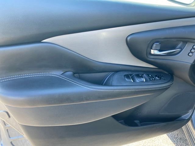 Used 2023 Nissan Murano SL image 17