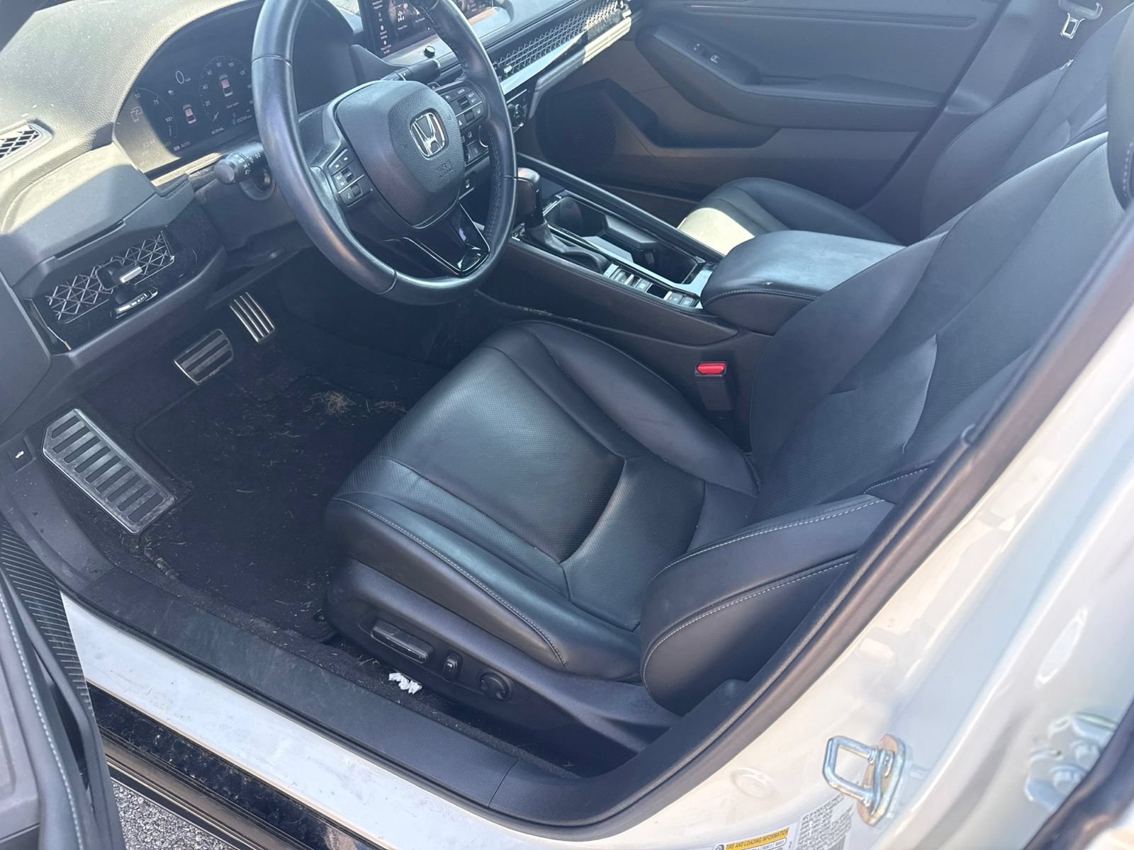 Used 2024 Honda Accord Sport image 9