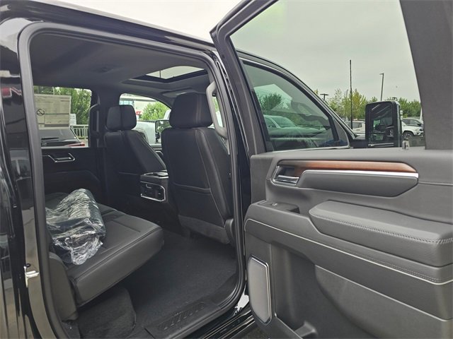 New 2025 GMC Sierra 3500 Denali w/ Denali Reserve Package image 14
