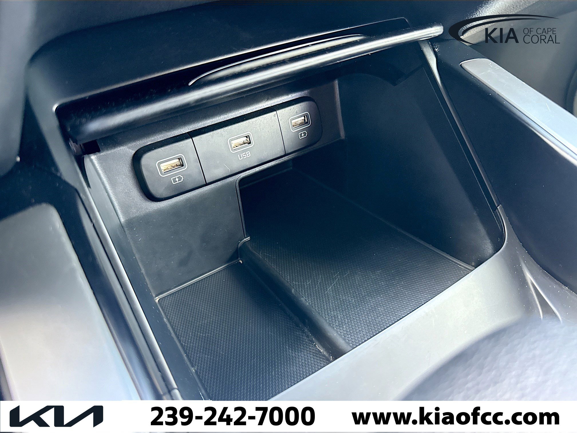 Certified 2023 Kia Sorento LX image 29