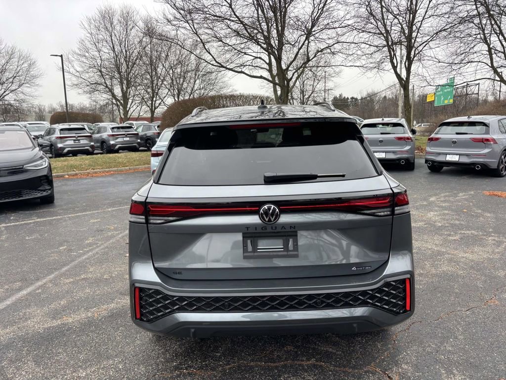 New 2026 Volkswagen Tiguan SE R-Line image 6