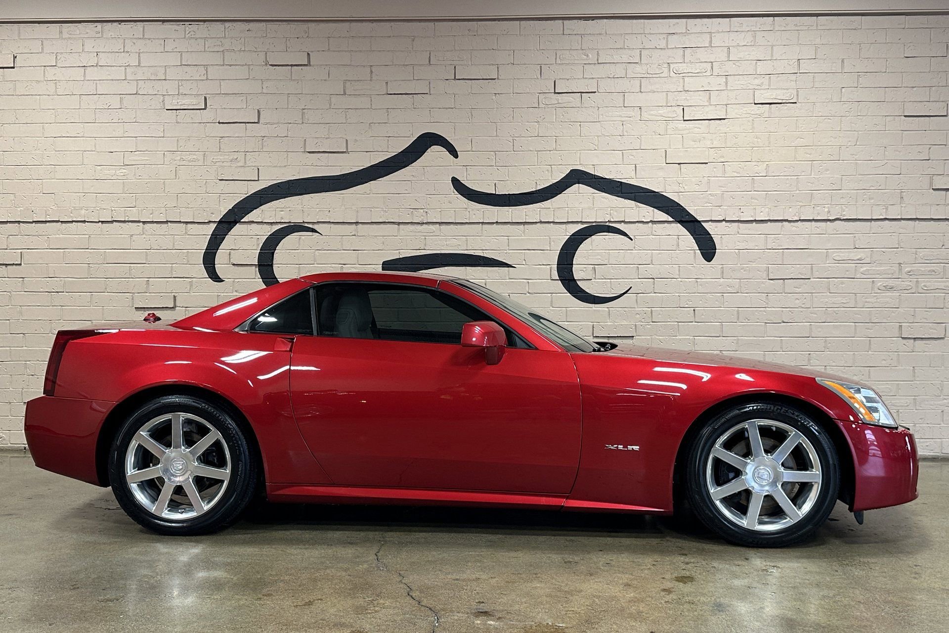 Used 2005 Cadillac XLR image 4