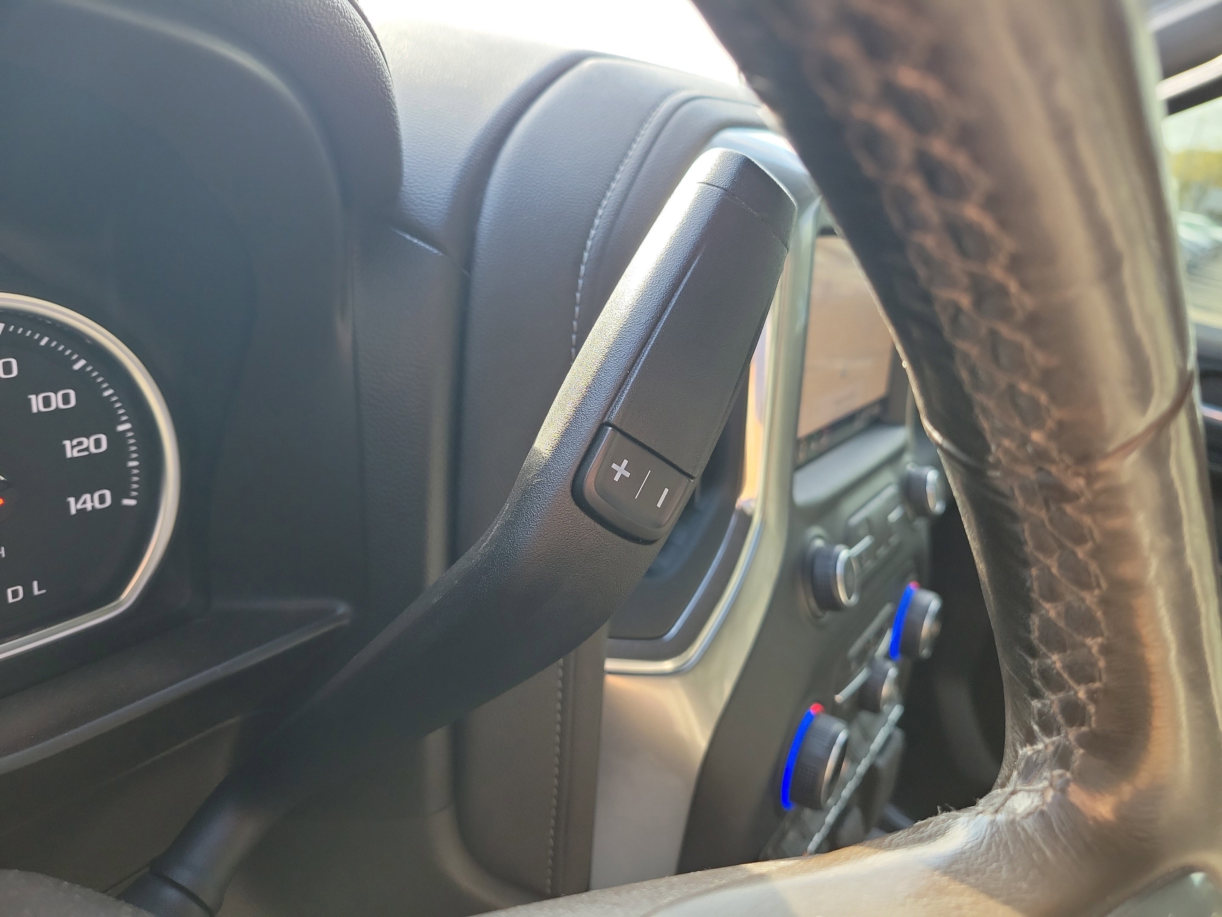 Used 2020 Chevrolet Silverado 1500 LTZ w/ LTZ Plus Package image 30